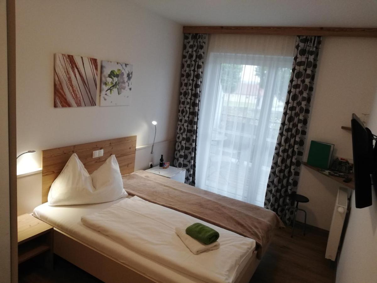 Hotel & Fruehstueckspension Raabtal Feldbach  Exterior foto